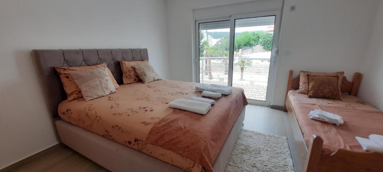 Studio Apartments Jupo Улцинь Екстер'єр фото