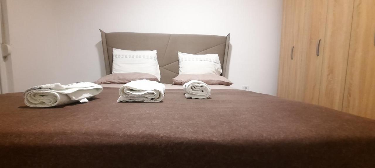 Studio Apartments Jupo Улцинь Екстер'єр фото