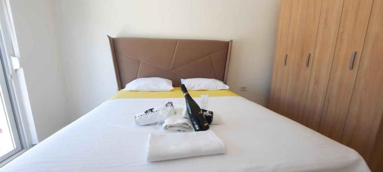 Studio Apartments Jupo Улцинь Екстер'єр фото